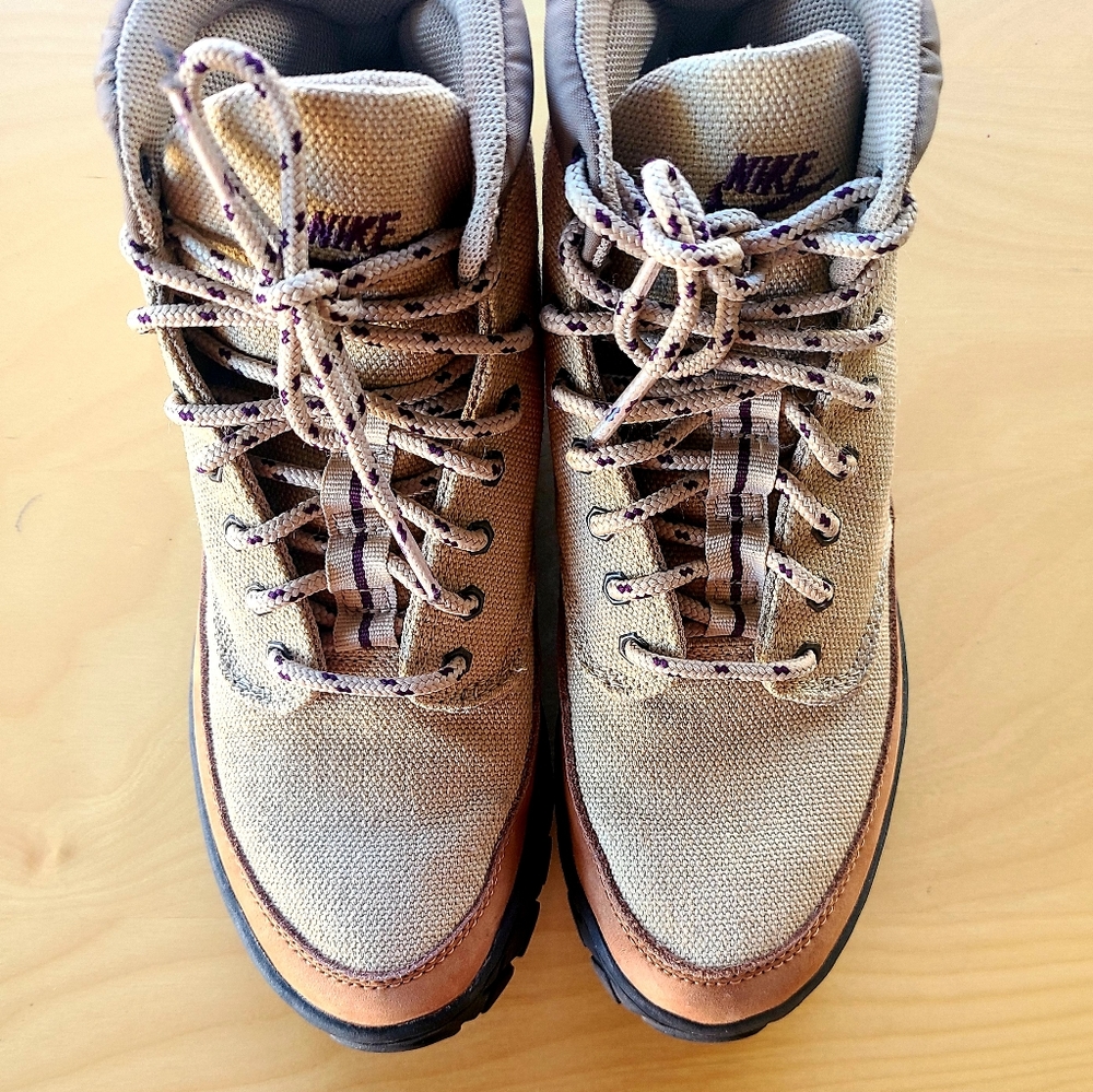 Nike Boots